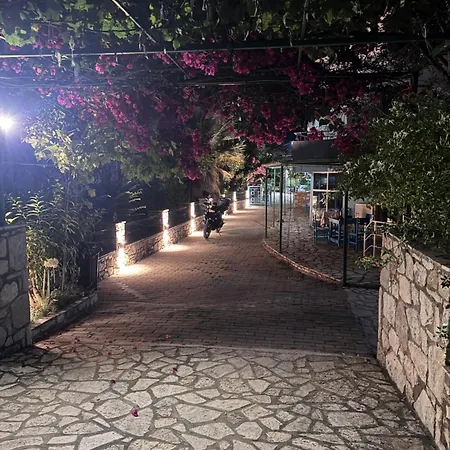 Blue Boutique Himarë